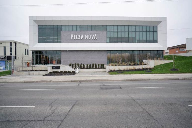 Pizza Nova celebrates new support and call centre Canadian Pizza